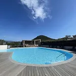 & Piscine Santa Giulia 公寓 *