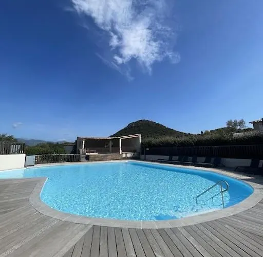 & Piscine Santa Giulia Daire *